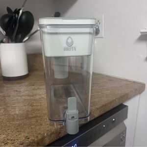 Brita Extra Large 27-Cup UltraMax Filtered Water Dispenser